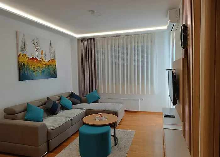 Zlatni Bor Gondola 3 公寓 兹拉蒂博尔