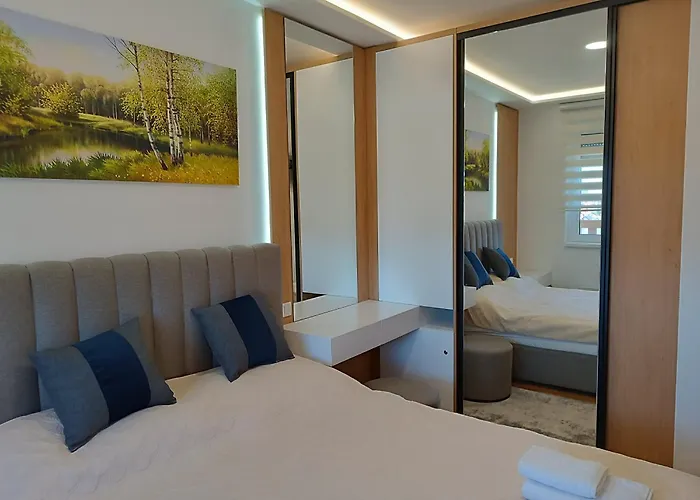 Zlatni Bor Gondola 3 * 兹拉蒂博尔